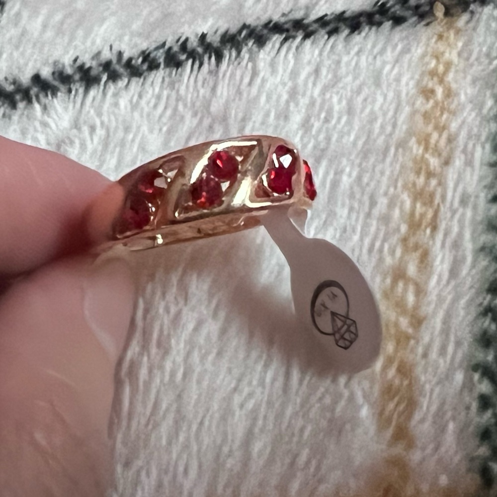 Elegant Gold tone and Red Gemstone Ring